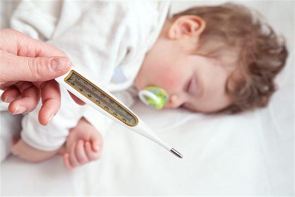 Fièvre chez l'enfant et médicament
