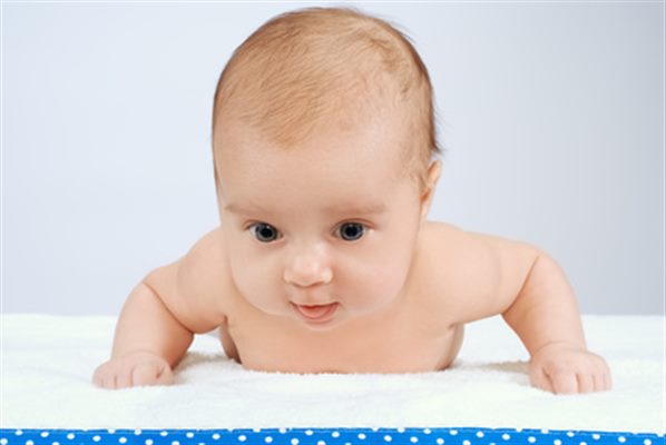 Suivi enfant bébé : 2 mois : définition 